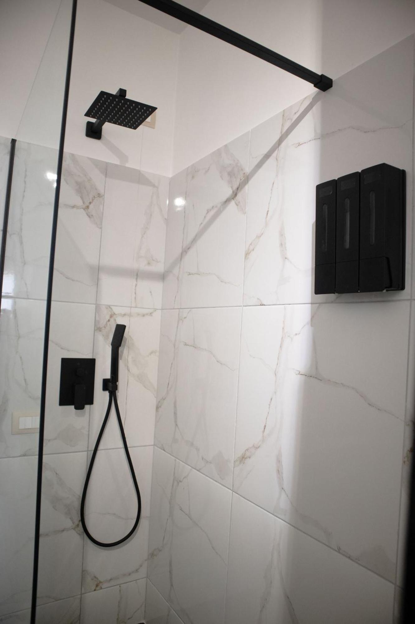 Sara'S Home - Modern Apartment Near Metro, Perfect For Families And Groups In Rome Luaran gambar